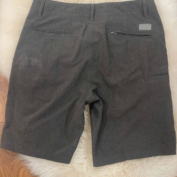 Volcom Shorts - Picture 2 of 4